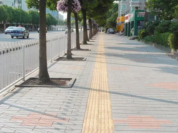 ���̰���